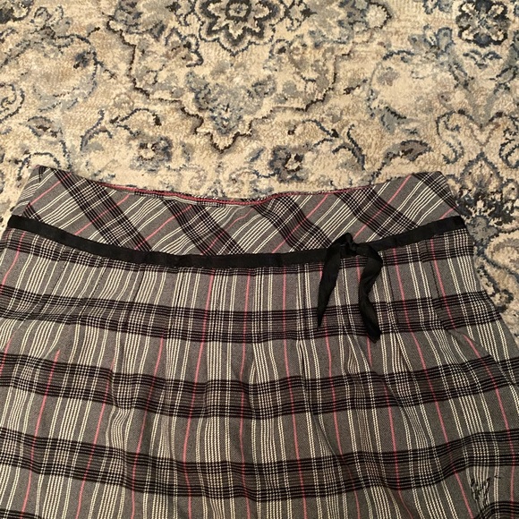 Pink, black and grey pleated skirt - Picture 3 of 5